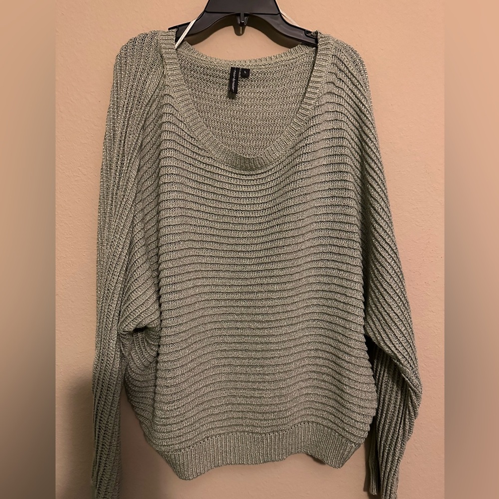 Lightweight sweater